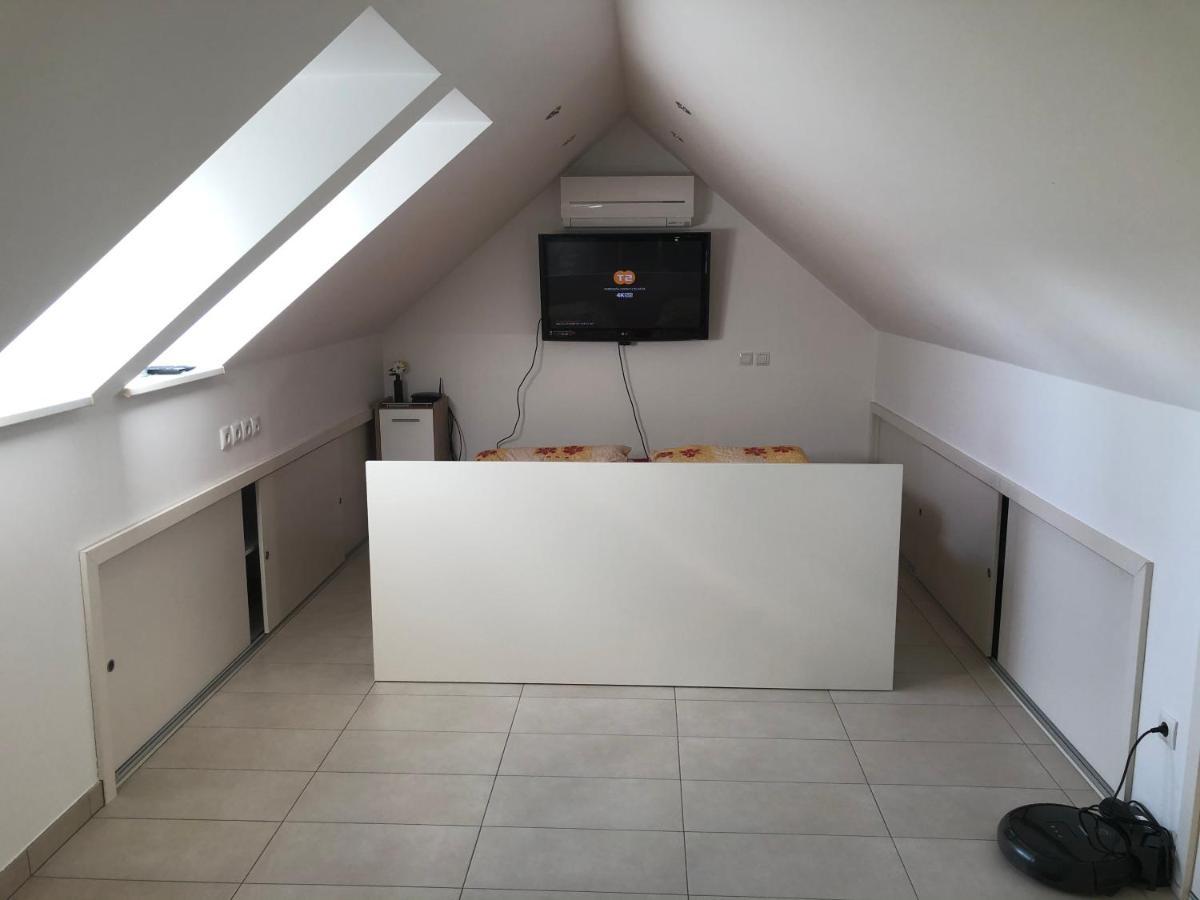 Apartma Ajda Apartment Kranj Bagian luar foto